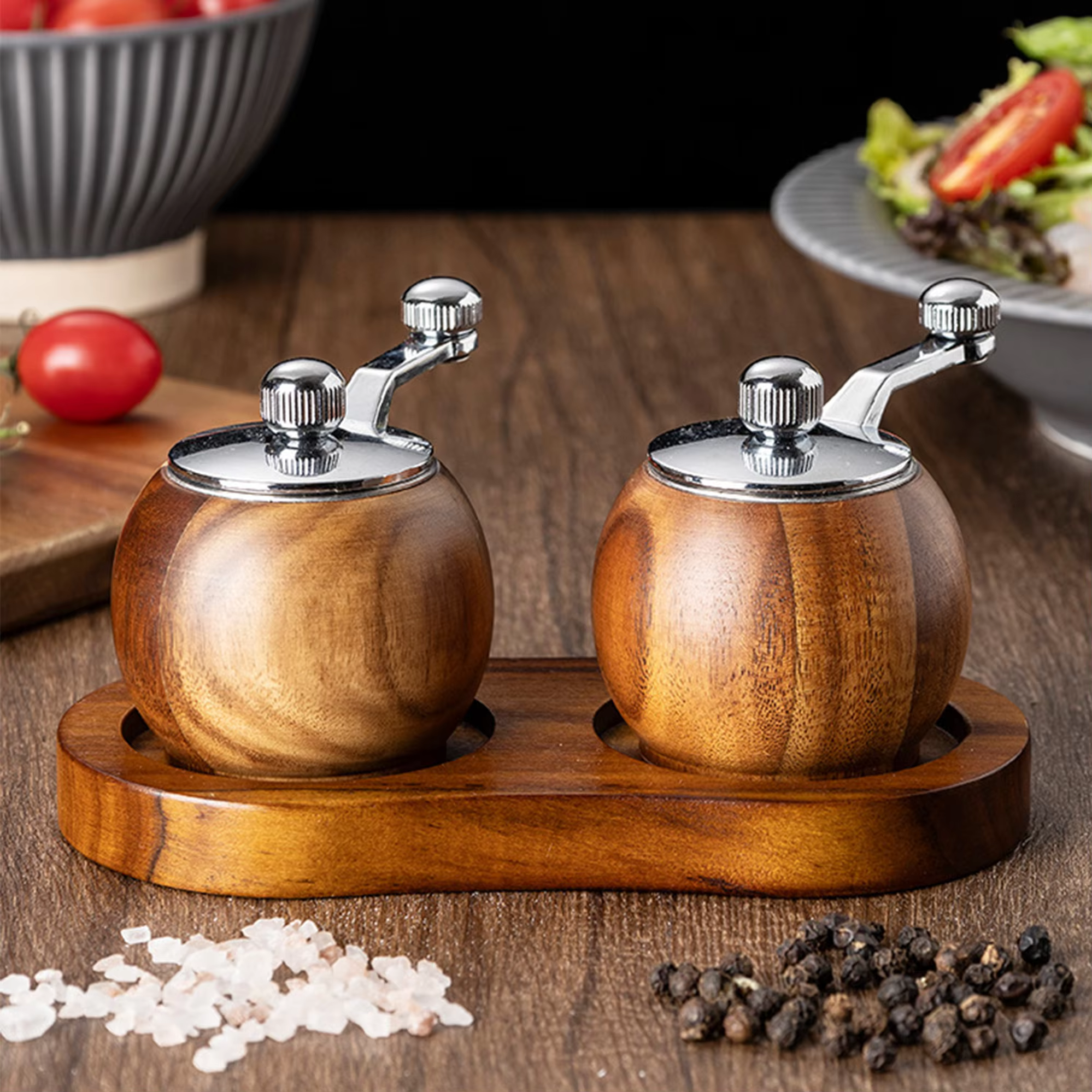 Kitchen Tool Hand Crank Ball Shape Refillable Spice Mill Multi-purpose Acacia Wood Manual Ceramic Core Pepper and Salt Grinder detail 6