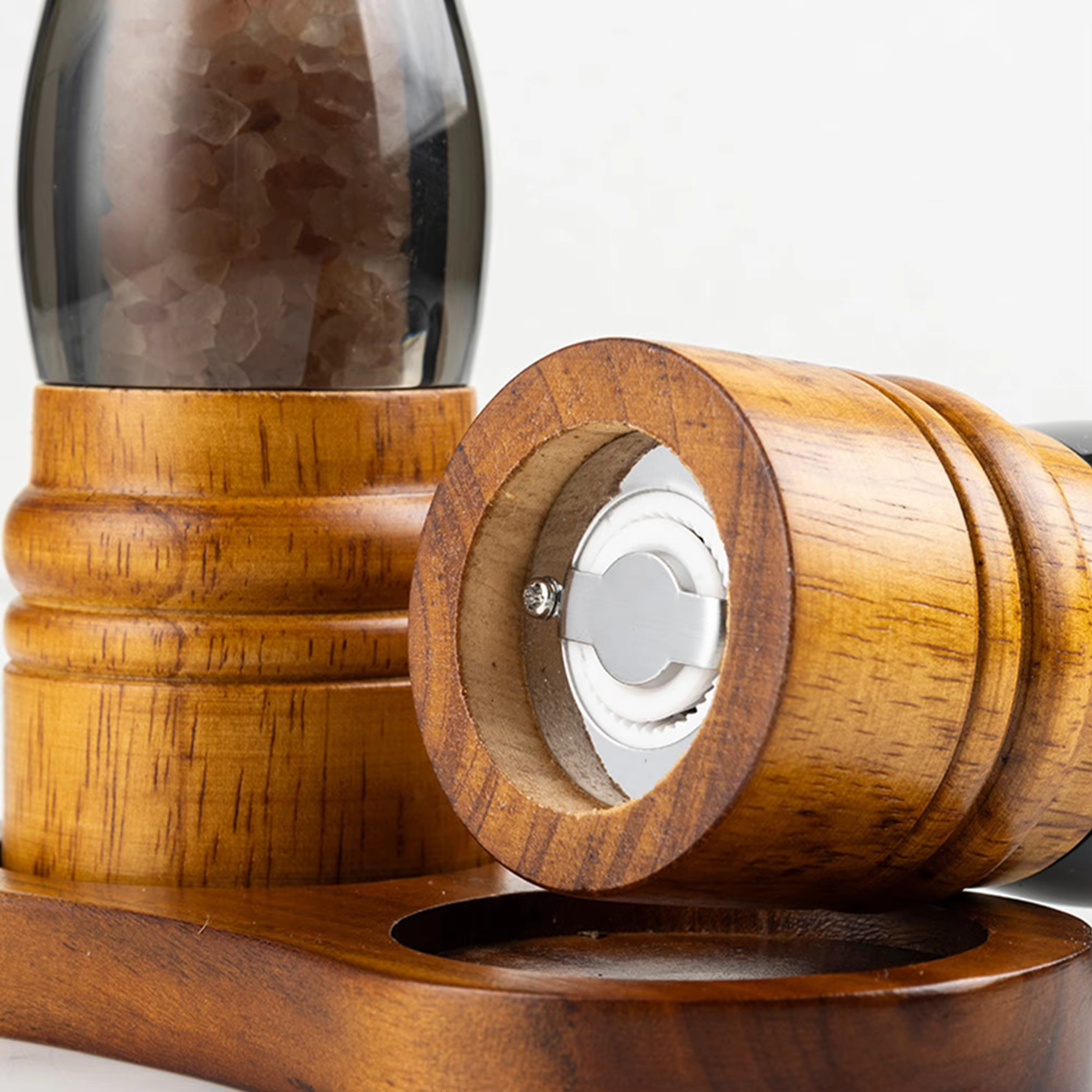 2Pack Refillable Adjustable Coarseness Manual Wooden Shakers Acrylic Salt and Pepper Mills Set with Ceramic Grinder & Wood Stand detail 5