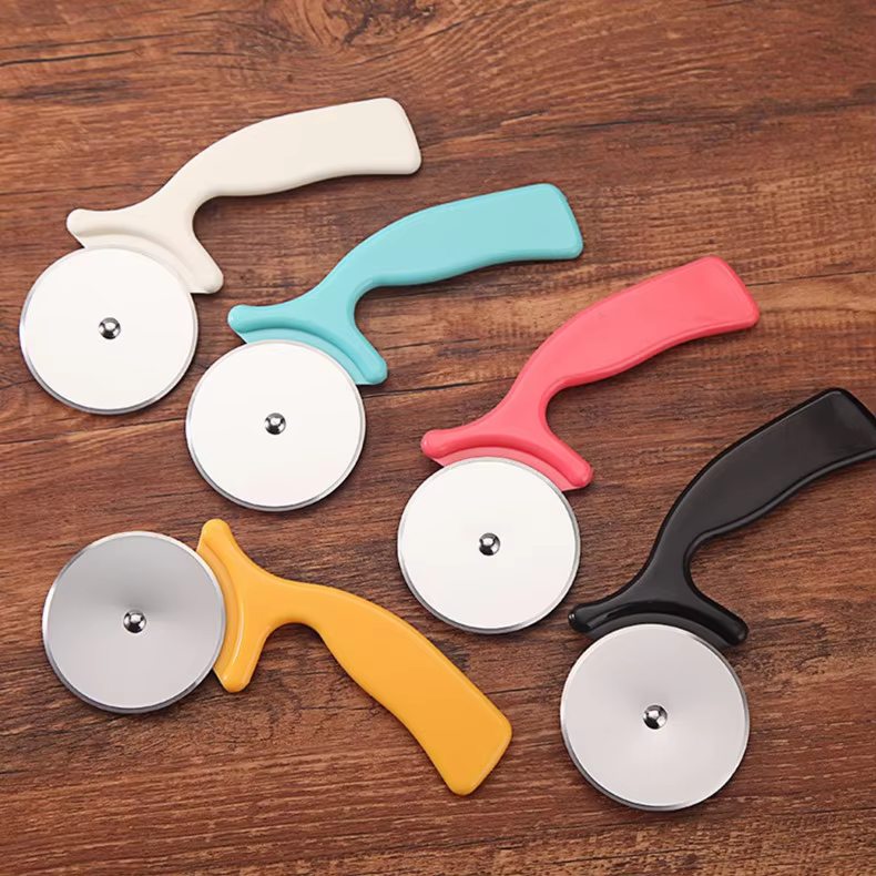 Nonstick Round Pie Pizza Cutter Comfort Handle Handheld Pastry Pizza Slicer Knife Sharp Blade Stainless Steel Wheel Pizza Cutter thumbnail 6